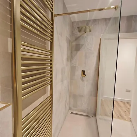 Ashwood * Γκάλγουεϊ