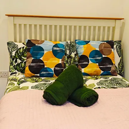 Проживание в семье Ashwood